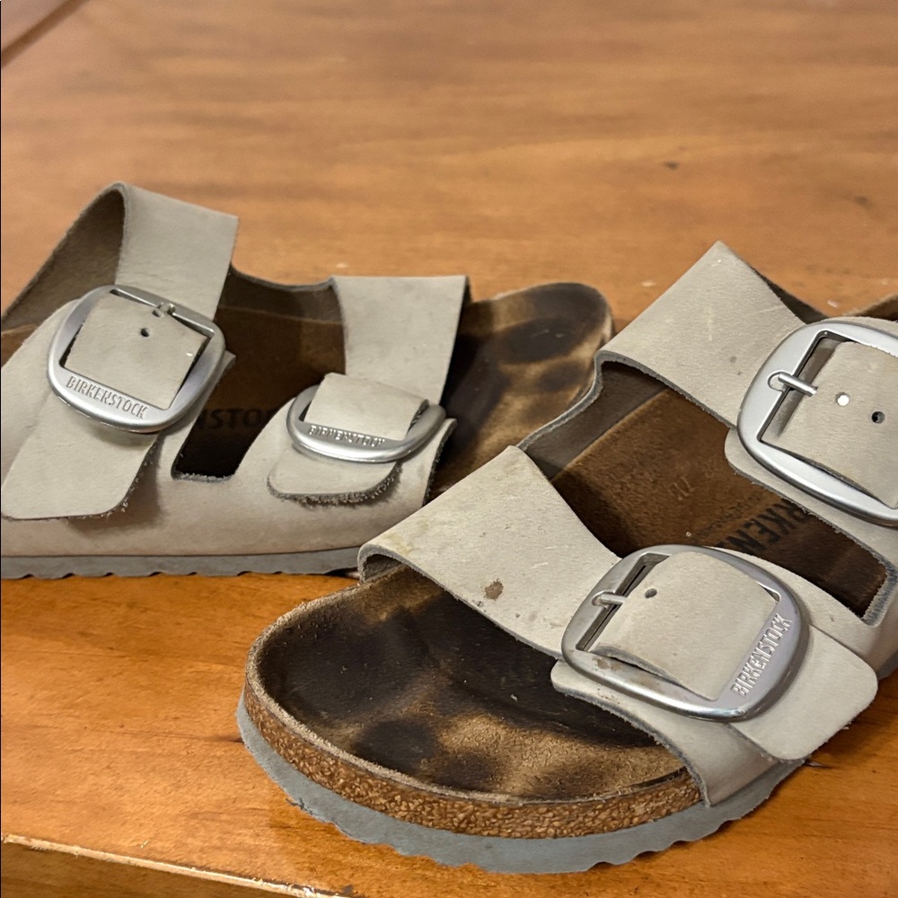Birkenstock Tan  Sandals with Buckles Size 8 - Picture 15 of 16